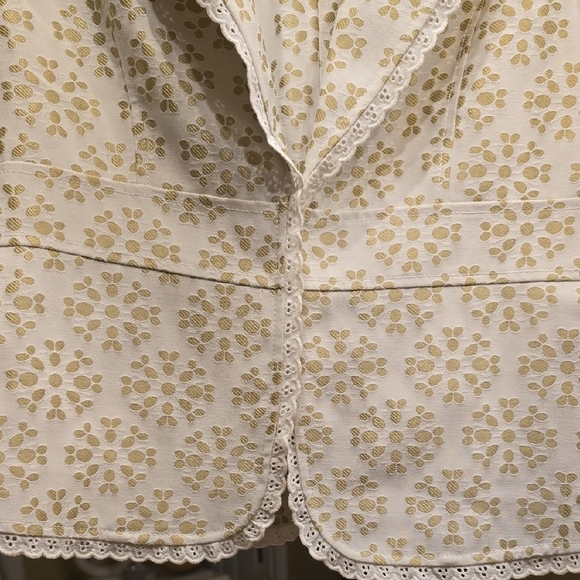 Alex Marie Gold and White Lace Blazer Floral Elegance - Picture 4 of 13